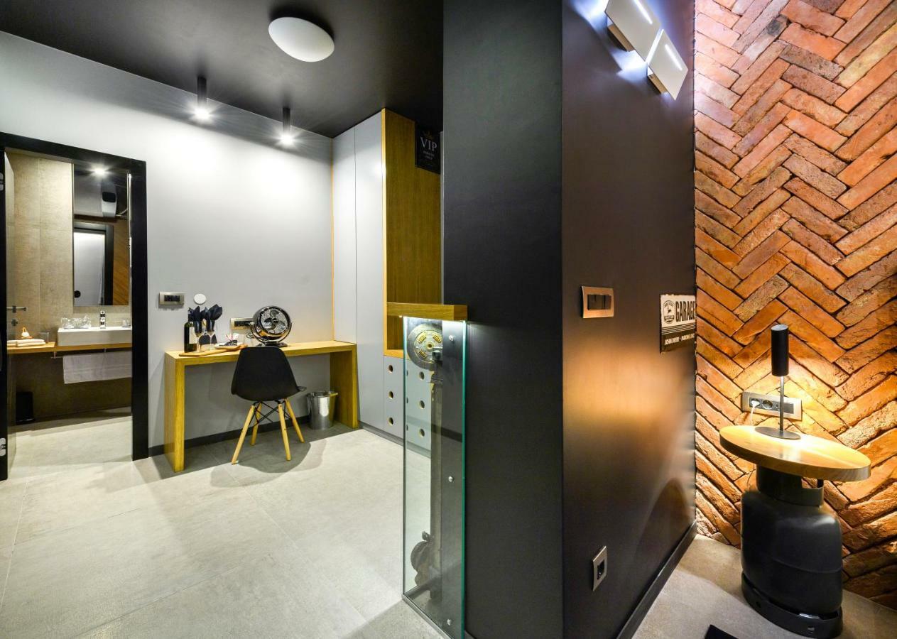 Split Industrial Design Rooms Exterior foto