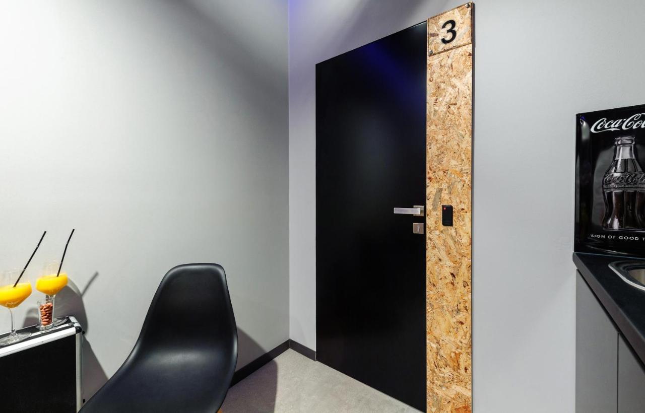 Split Industrial Design Rooms Exterior foto